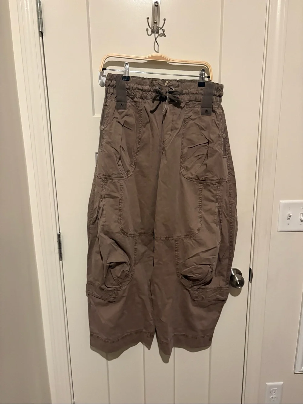 Free People We The Free Onset Pull-On Cargo Pants Small Color: Dusted Cocoa NWT - Picture 4 of 6